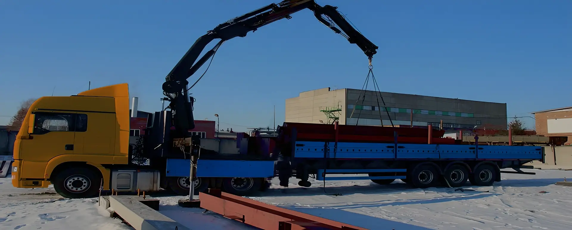 Ознакомиться с расценками на перевозку металла бортовым автомобилем по России из Изобильного и рассчитать стоимость индивидуально